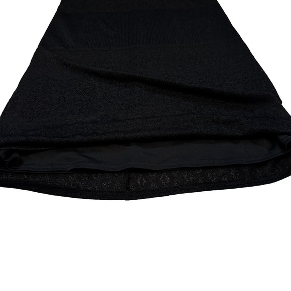 DENIAL Women's Black Dress
Size M
Fully Lined Scoop Neck Sleeveless
NEW Vintage - Picture 8 of 14